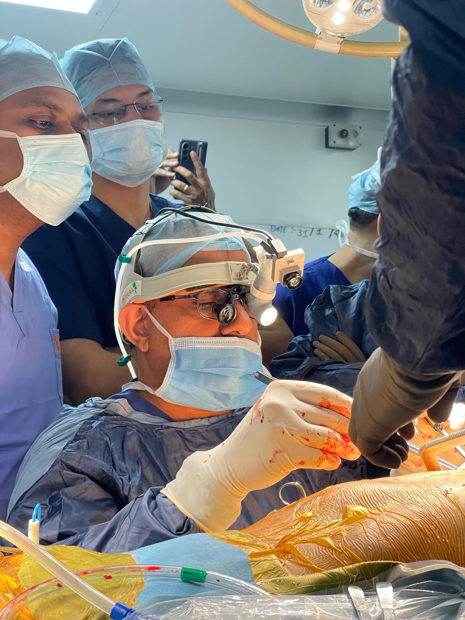 Best Minimally Invasive Cardiac Surgeon in India: Top 10 Benefits of Choosing a Minimally Invasive Cardiac Surgeon in India for Heart Bypass